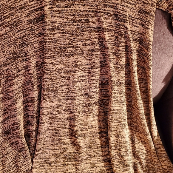 3 long maternity shirts - Picture 4 of 9